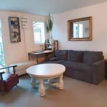 Belle Maison Familiale Avec Piscine, Stade, Et Nombreuses Activites