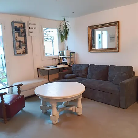 Belle Maison Familiale Avec Piscine, Stade, Et Nombreuses Activites