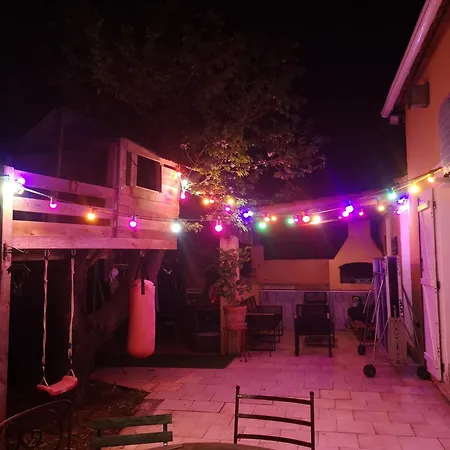 Вилла Belle Maison Familiale Avec Piscine, Stade, Et Nombreuses Activites *
