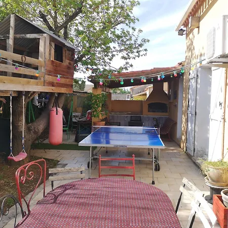 Belle Maison Familiale Avec Piscine, Stade, Et Nombreuses Activites *