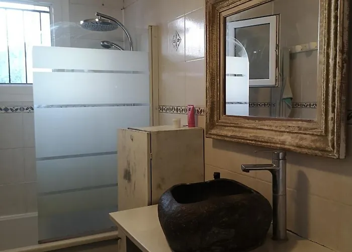 Belle Maison Familiale Avec Piscine, Stade, Et Nombreuses Activites Villa
